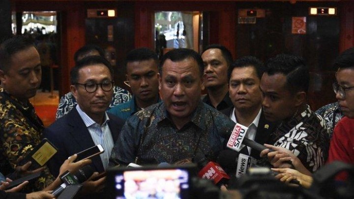 Mengapa Kepercayaan Publik ke KPK Terjun Bebas di Era Firli Bahuri?