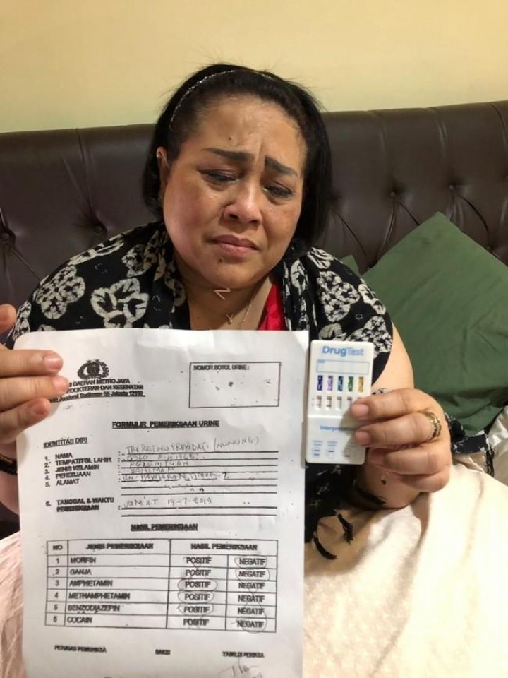 Konsumsi Sabu sejak 3 Bulan, Komedian Nunung Ditangkap