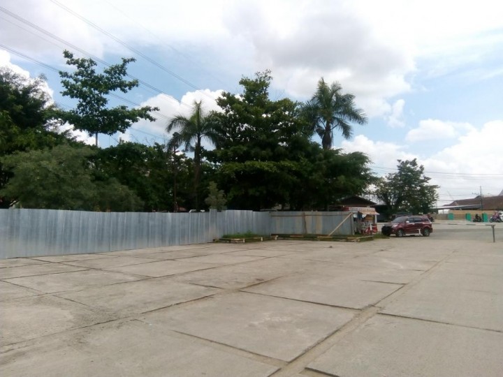 Depan Kantor DPRD Kaltim Dipercantik