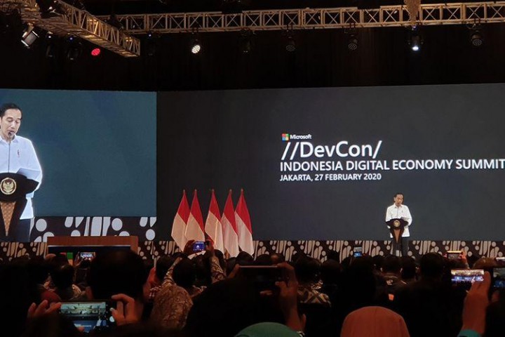 Jokowi Bilang Ibu Kota Baru Tak Banjir dan Macet, Hadirin Tertawa