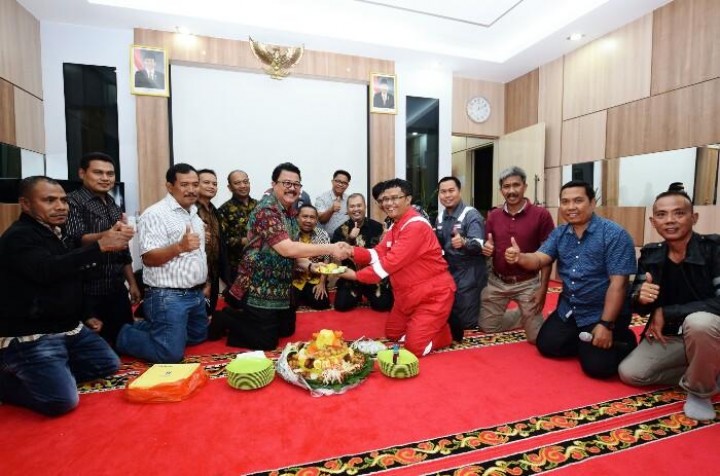 Momen Pergantian Tahun, Manajemen Badak LNG Kunjungi Pekerja