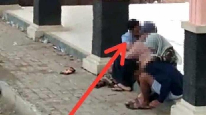 Beredar Video Adegan Syur Pasangan Kekasih Mesum di Tempat Terbuka Siang Bolong