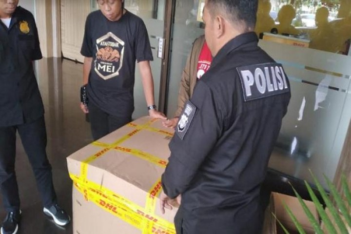 Masker Langka Ternyata Diselundupkan ke Selandia Baru
