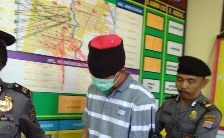 Cabul! Remas Payudara Bule, Guru Honorer Diciduk Polisi