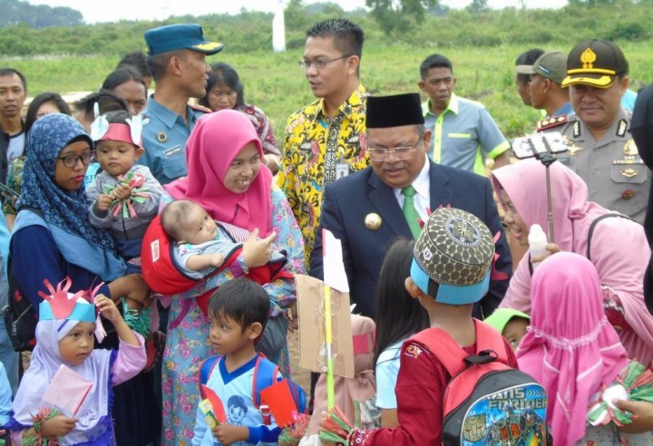 Resmikan Rumah Murah, Bupati Ismunandar 