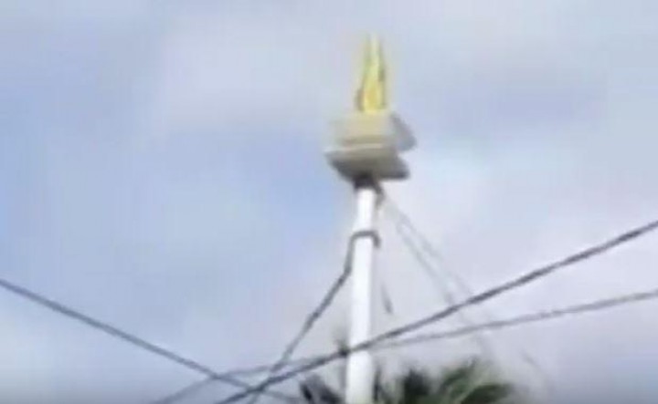 Viral Video Warga Dirikan 