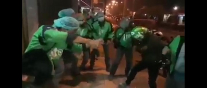 VIDEO: Kocak! Begini Gaya Driver Gojek di Samarinda Kalau Orderan Sepi 