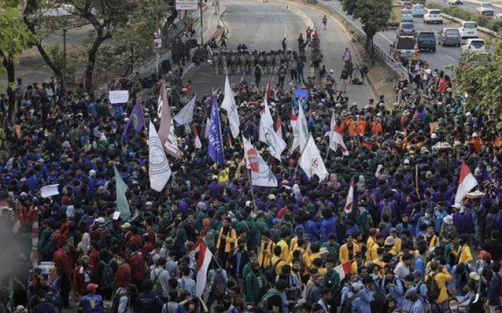 Puluhan Mahasiswa Pedemo Melapor Diancam DO oleh Kampus