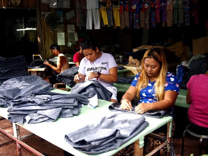 Derita Buruh Wanita di Pabrik Jeans, Dipaksa Bercinta Demi Promosi Kerja