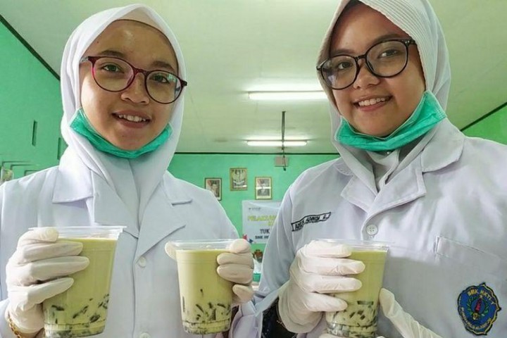 Siswi SMK di Banjarnegara Olah Daun Kelor Jadi Pangan Penangkal Virus Corona 