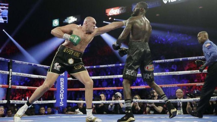 Kalahkan Wilder, Tyson Fury Juara Sejati di Kelas Berat