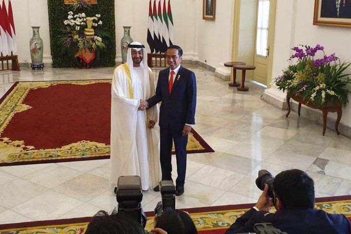 Pangeran Abu Dhabi Hadiahi Jokowi Masjid di Solo  