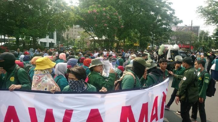 Demo Tuntut Perpu KPK, Massa BEM SI Mulai Berdatangan ke Istana