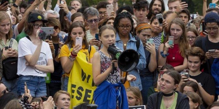 Greta Thunberg Tolak Hadiah Uang dan Penghargaan Lingkungan Hidup