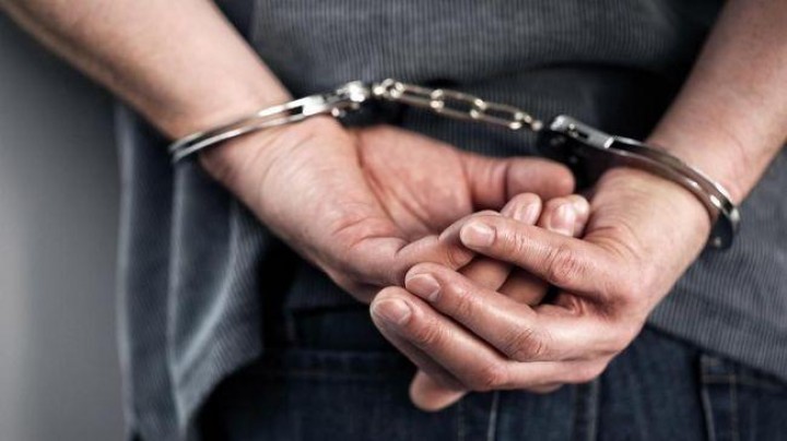 Pelantikan Jokowi, Polisi Amankan Mobil B 1 RI Berisi Parang 