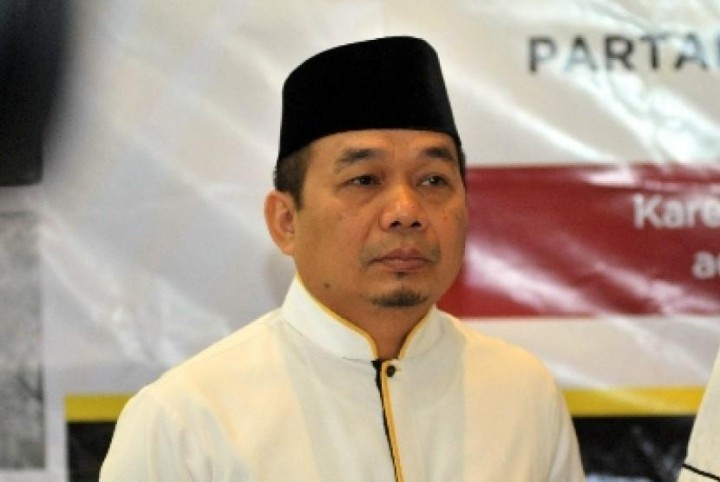 PKS Protes Penghapusan Label Halal Produk Impor