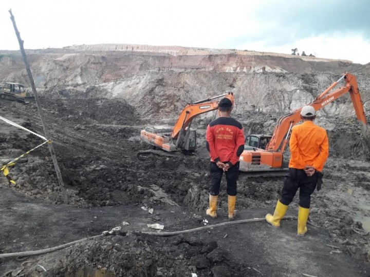 Diduga Ada Mafia Tambang Tunggangi RUU Minerba, Koalisi Masyarakat Sipil Desak Presiden dan DPR RI M