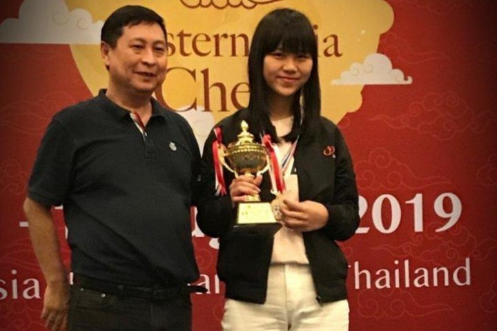 Tim Indonesia Tambah Emas di Kejuaraan Catur Remaja Asia Timur di Bangkok