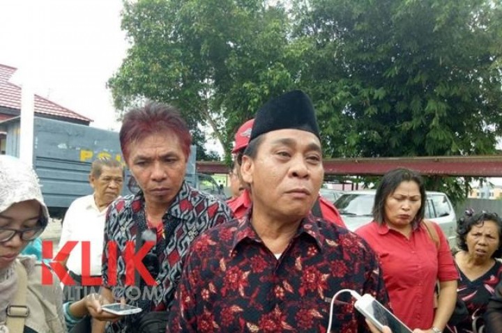 Surat Pemberhentian Dodi Rondonuwu Tak Diproses Awang Faroek