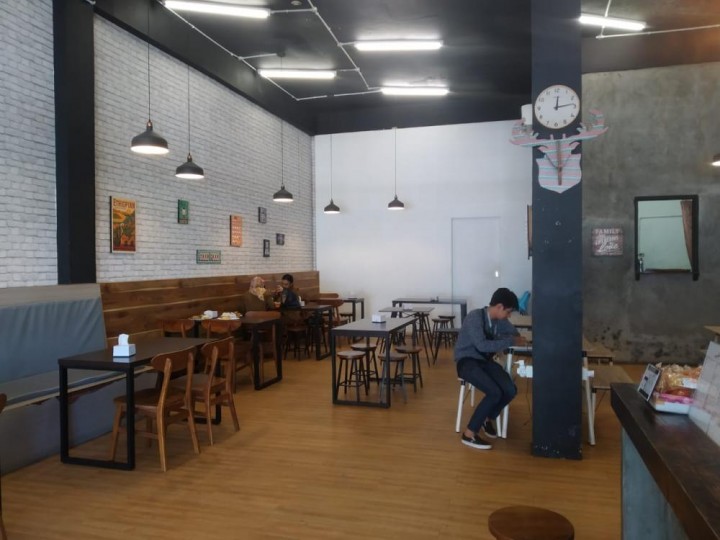 Pelanggan Turun, Pengelola Kafe di Bontang Menjerit