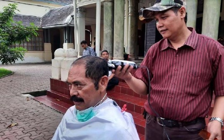 Wali Kota Solo Gunduli Rambut untuk Tolak Corona