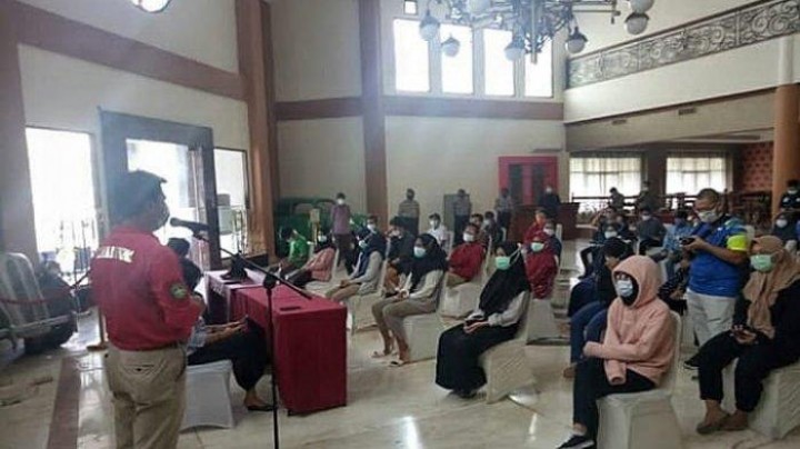33 Mahasiswa Kukar Dilepas Usai Karantina di Hotel Elty Lesong Batu, Berikut Pesan Sekda