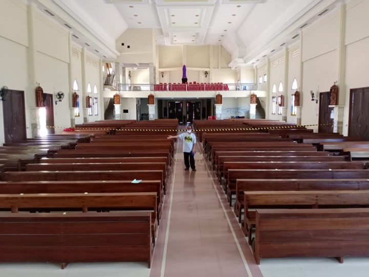 Imbas Covid-19, Jemaat Santo Yosef Rayakan Jumat Agung via Live Streaming