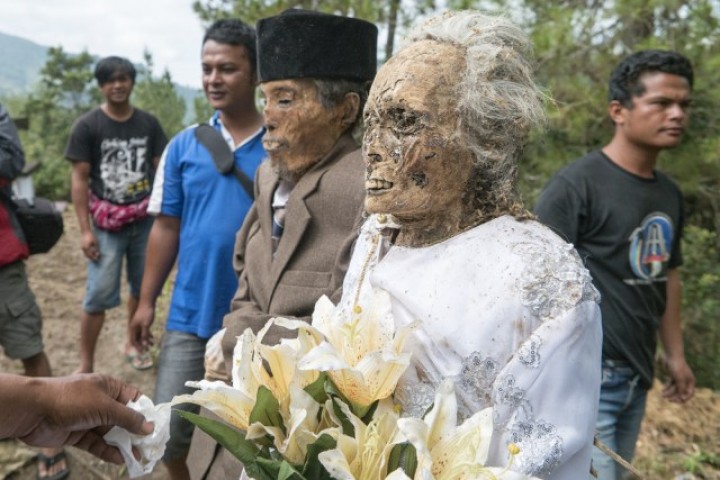 Mengenal Ma'Nene, Ritual Mengganti Pakaian Mayat di Toraja, Sulawesi Selatan