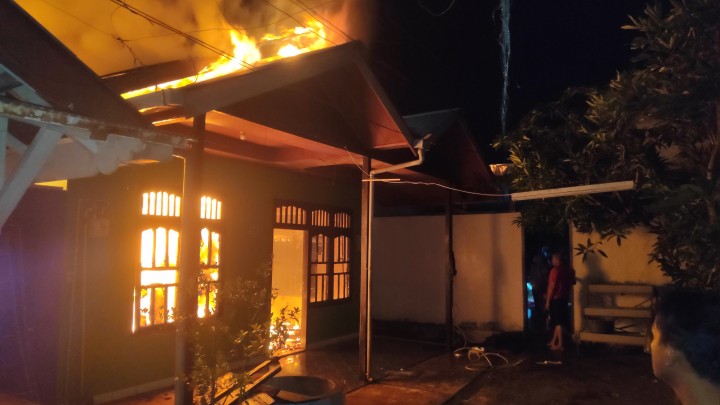 Kebakaran Makin Meluas, Diperkirakan Lebih 3 Rumah Dilalap Si Jago Merah