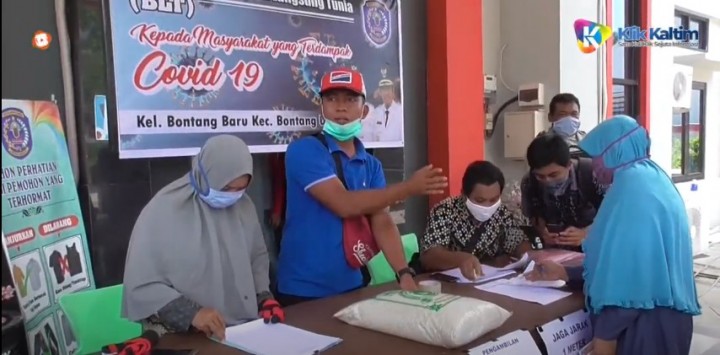 KLIK FLASH : Kelurahan Bontang Baru Salurkan BLT Kepada 608 KK