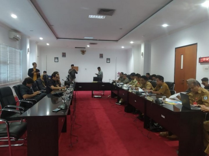 Soal Karaoke Keluarga yang Disoal Dewan: Dilema Moral dan Potensi Cuan Bagi Daerah