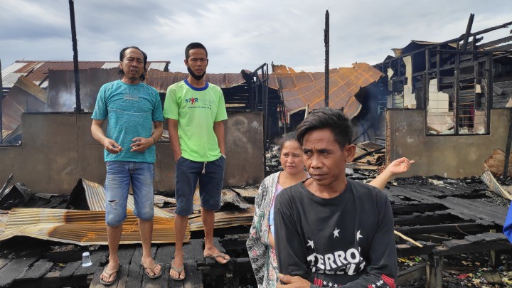 Duka Korban Kebakaran, Roy : Saya Cuma Pakai Celana Lari Selamatkan Anak Istri