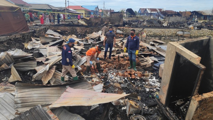 Melihat Kerja Tim Inafis di Lokasi, Bisa Membaca Bukti dari Puing-Puing Kebakaran