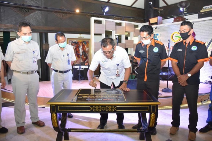 Dukung Produktivitas Nelayan Binaan, Dirut Pupuk Kaltim Resmikan Kantor Baru Kop BEM