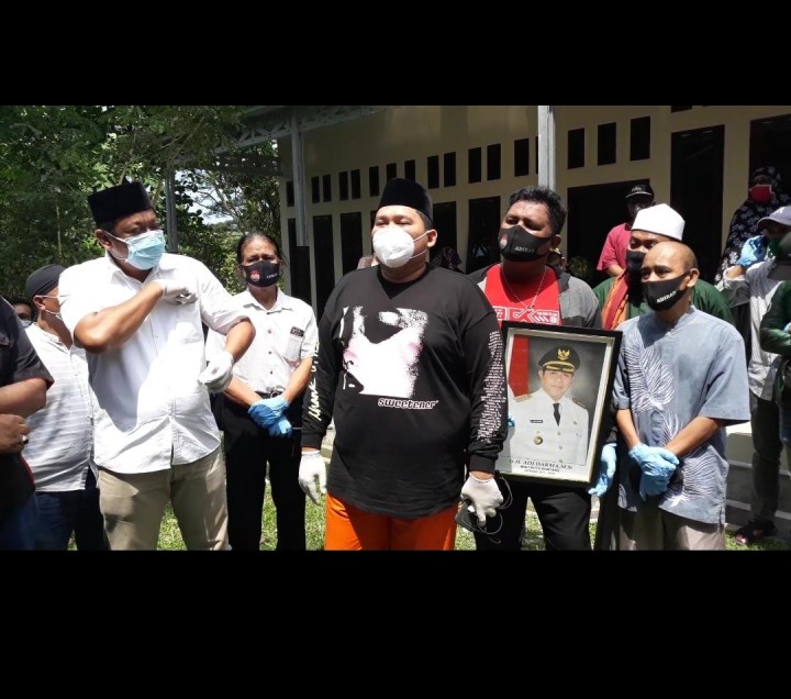 Firza Agustia: Bapak Dimakamkan Hari Ini