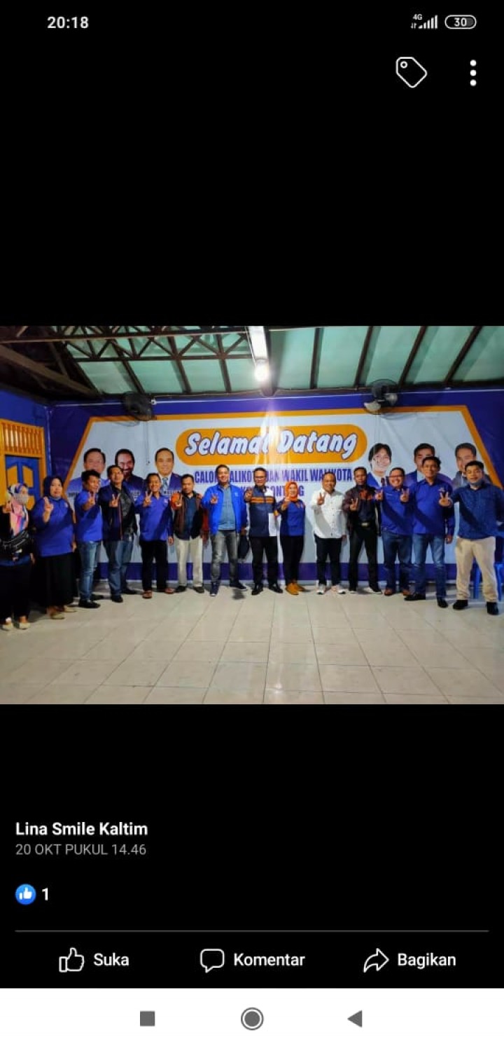 Foto Direktur Lembaga Penyiaran Debat Kandidat Salam 2 Jari Viral di Medsos, Tim Pemenangan Protes
