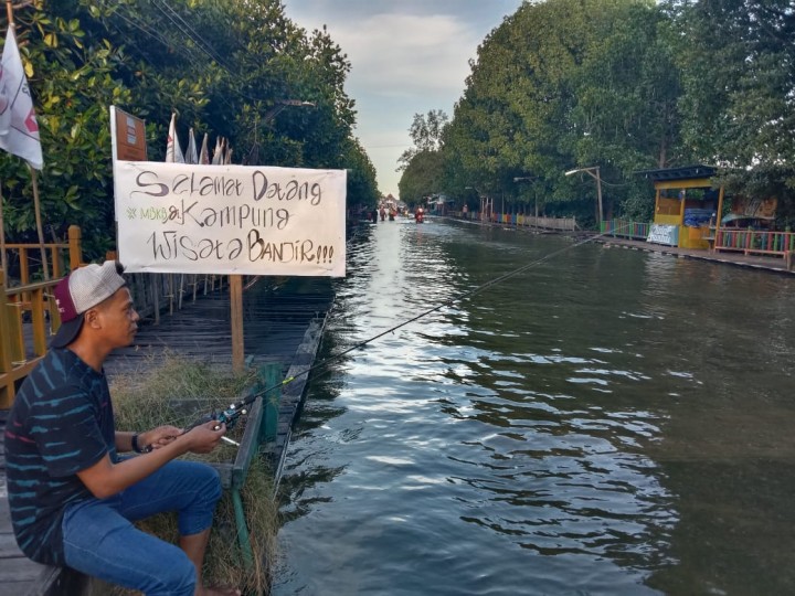 Singgung Banjir Bontang Kuala, Warga Pasang Papan Kampung Wisata Banjir