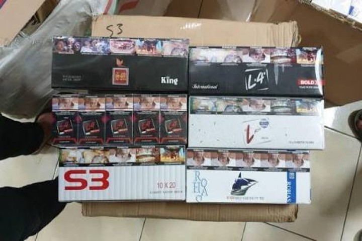 Bea Cukai Sita Ratusan Ribu Batang Rokok Ilegal