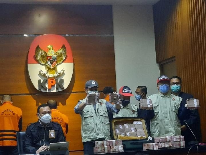 KPK : Gubernur Nurdin Terima Suap Rp  2 Miliar dari Kontraktor Proyek Infrastruktur