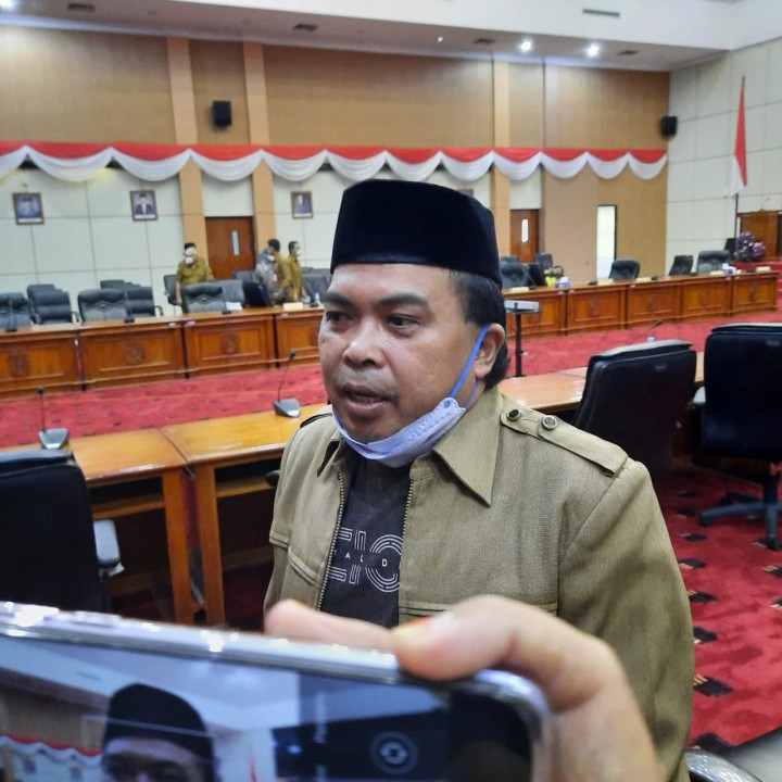 Agus Haris Desak PLTU Salurkan Air Bersih Untuk Masyarakat Lok Tunggul
