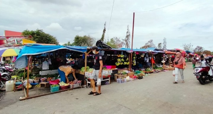 Pedagang Siluman Ikut Gelar Lapak di Pasar Citra Mas yang Terbakar