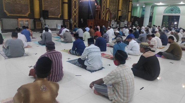 Relaksasi saat Ramadan, Daya Tampung Masjid di Bontang Ditambah Jadi 75 Persen