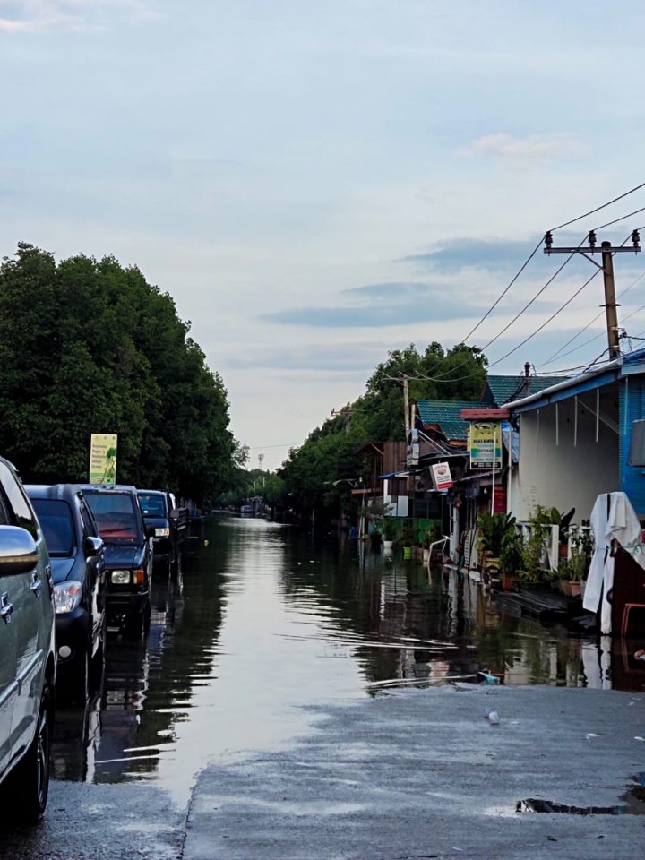 Nelangsa Banjir Rob, Perabotan dan Kendaraan Warga Bontang Kuala Rusak