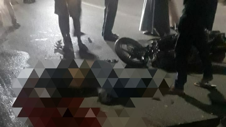 Kecelakaan Maut Motor Versus Mobil, Korban Tergeletak di Jalan Bersimbah Darah