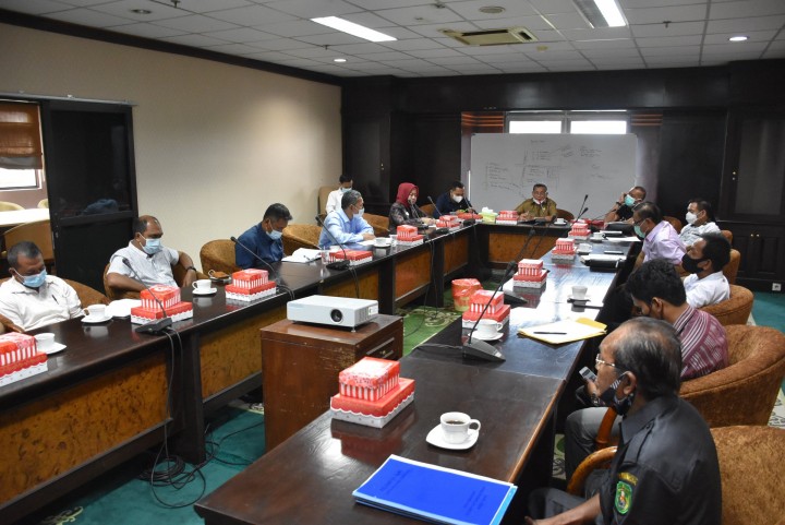 Cari Solusi Ganti Rugi Lahan, Warga Desa Kerayaan Mengadu ke Komisi I