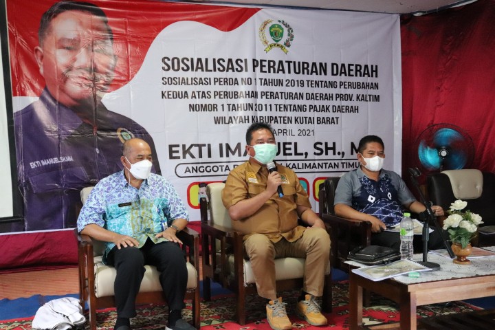 Ekti Imanuel Sosialisasikan Perda Pajak Daerah di Kubar 