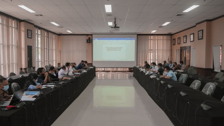 Usai Ditabrak Tongkang, Dewan Panggil 2 Perusahaan 