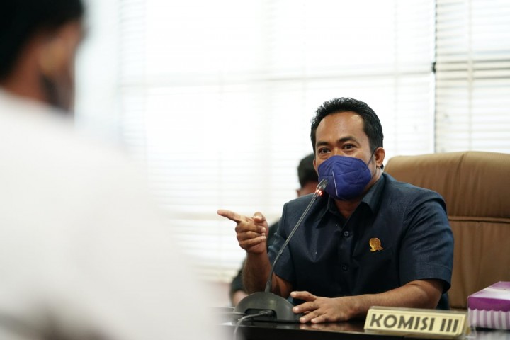 Faisal Menyayangkan Pembangunan RTP dan RTH di Kampung Selambai Dibatalkan