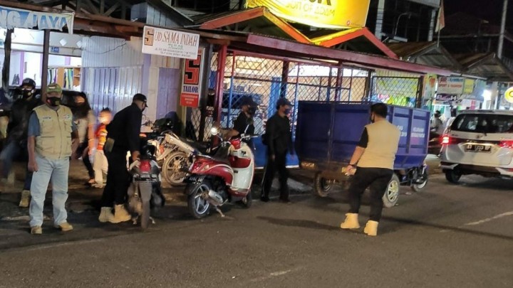 Kelurahan Berbas Pantai Pakai Cara Unik Atasi Warga Tak Buang Sampah di Tengah Jalan