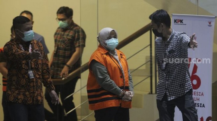 Sepak Terjang Bupati Kotim, Belum 100 Hari Menjabat Malah Kena OTT KPK